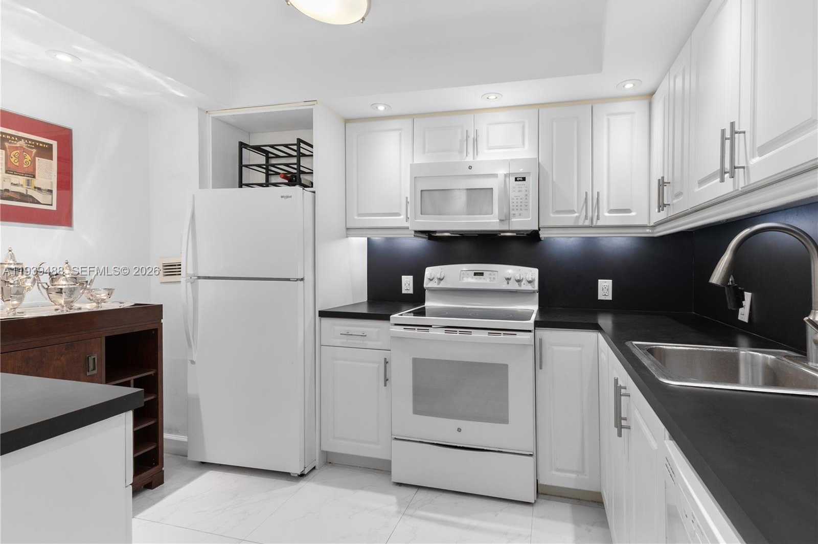 Small Image of 1020 MERIDIAN AVE #416, Miami Beach Number 5