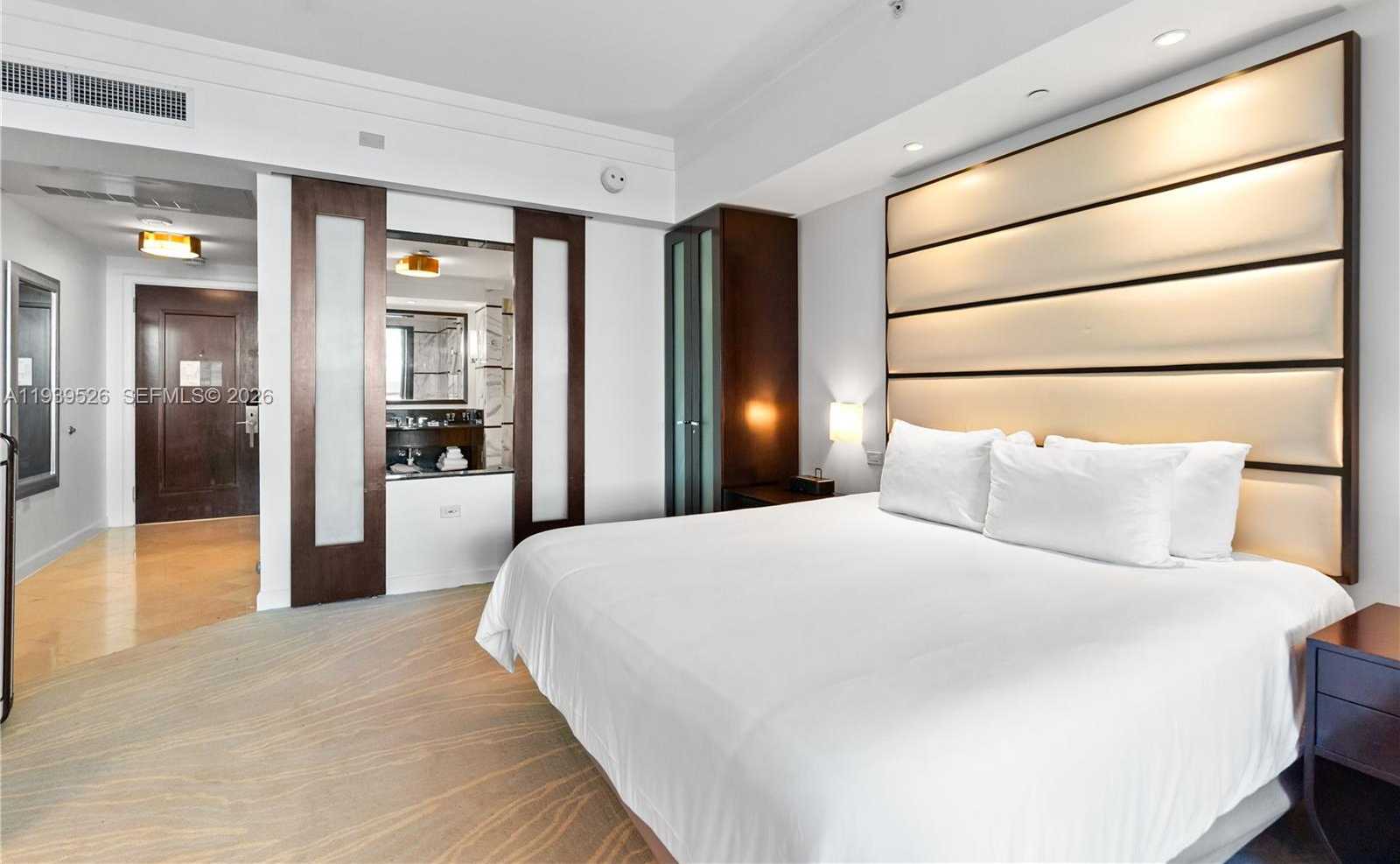 Small Image of 4391 COLLINS AVE #303, Miami Beach Number 5