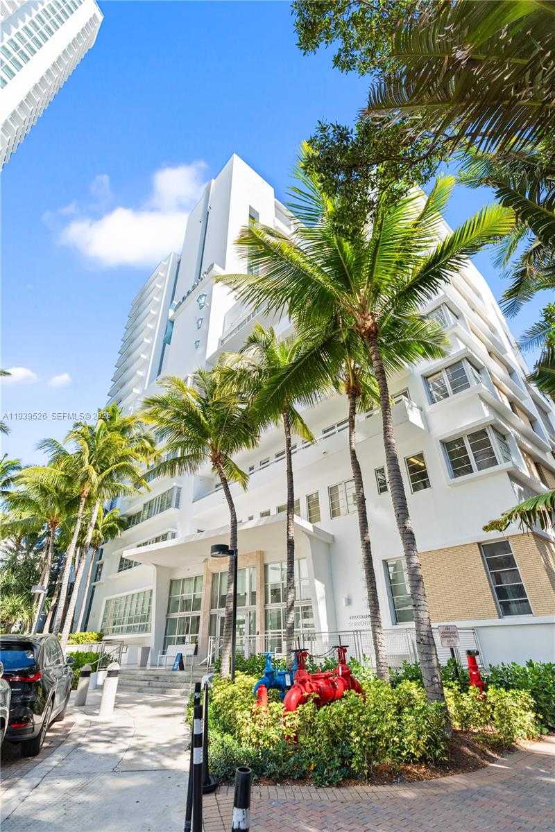 Small Image of 4391 COLLINS AVE #303, Miami Beach Number 69