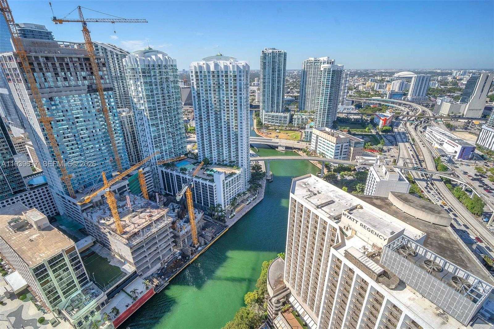 Small Image of 200 BISCAYNE BOULEVARD WAY #4202, Miami Number 23