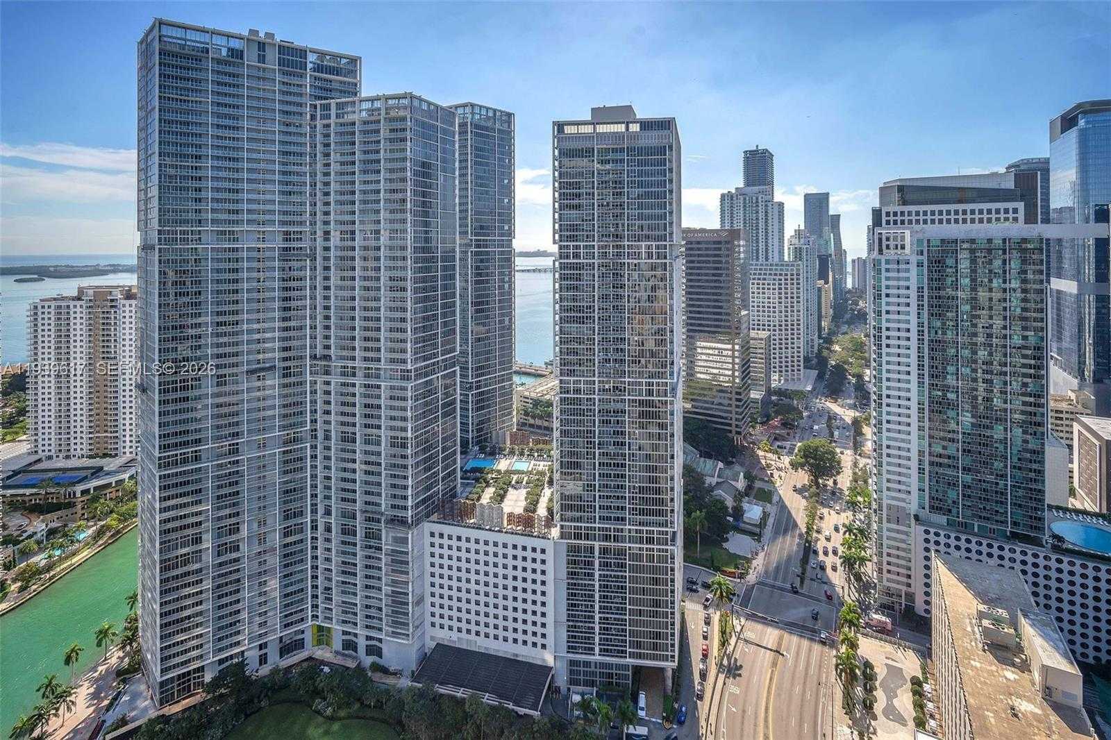 Small Image of 200 BISCAYNE BOULEVARD WAY #4202, Miami Number 6