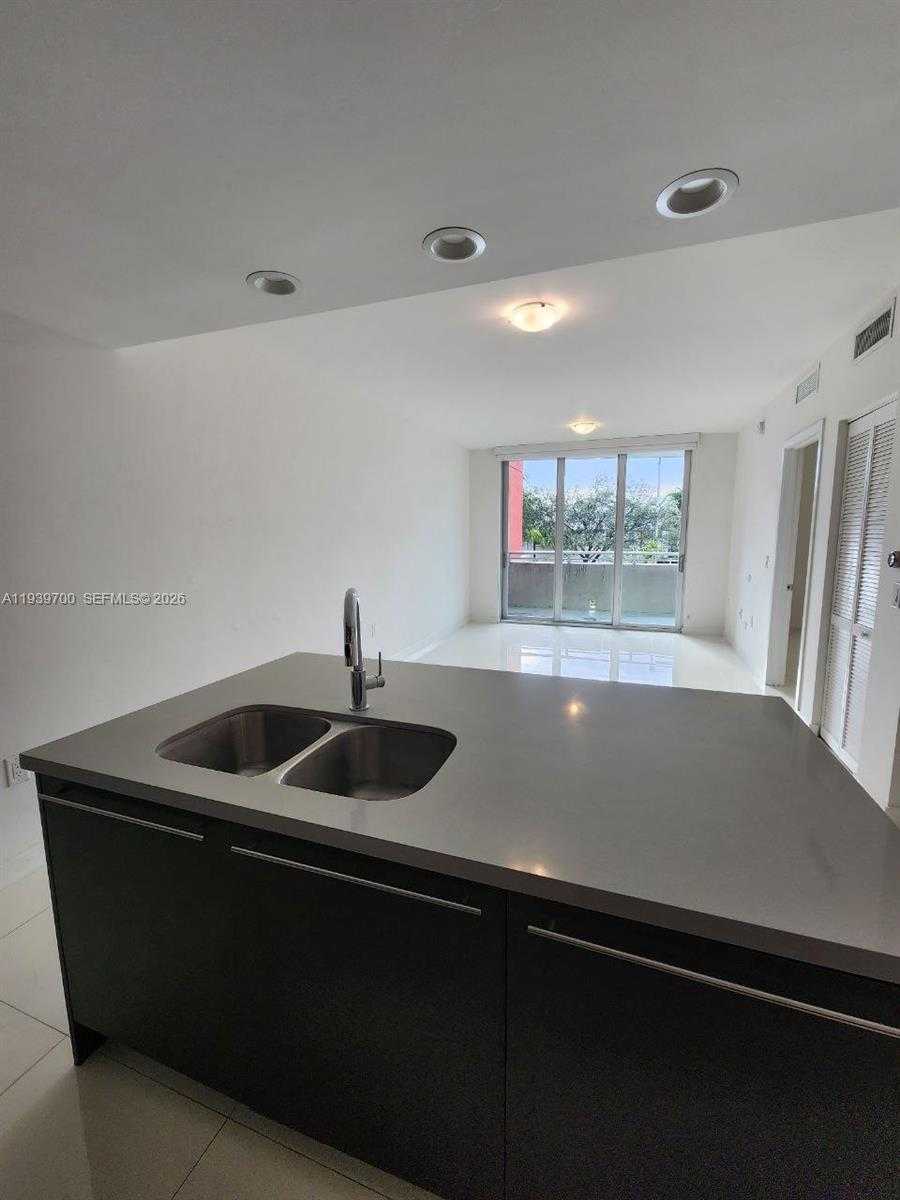 Small Image of Doral Number 5