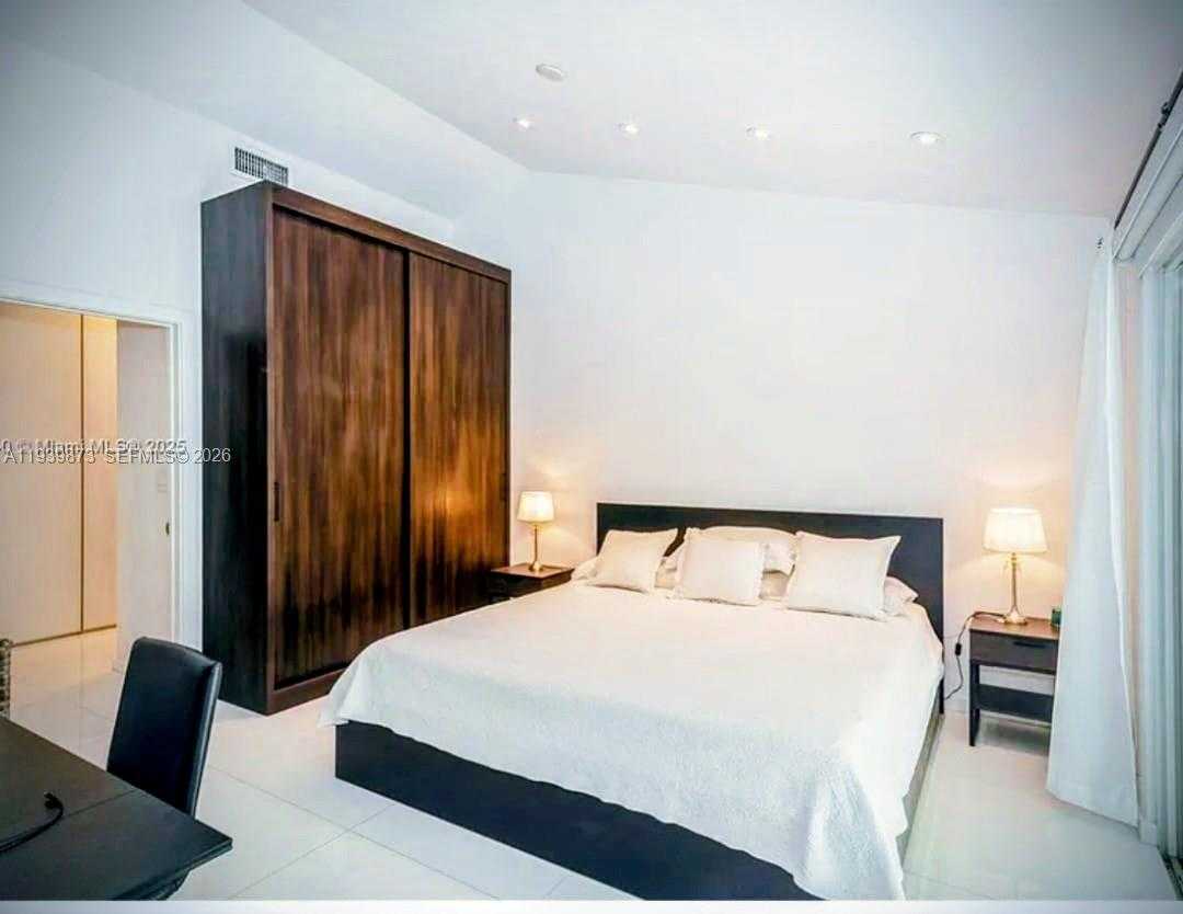 Small Image of 798 CRANDON BLVD #55-B, Key Biscayne Number 2