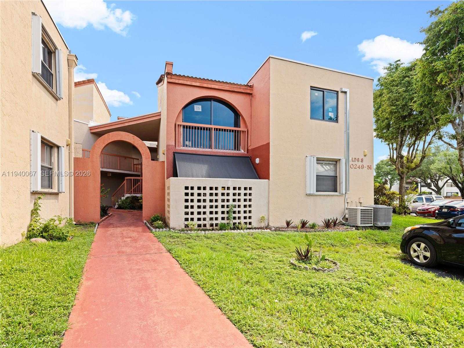 Small Image of 10249 NORTH WEST 9TH ST CIR #107-8, Miami Number 30