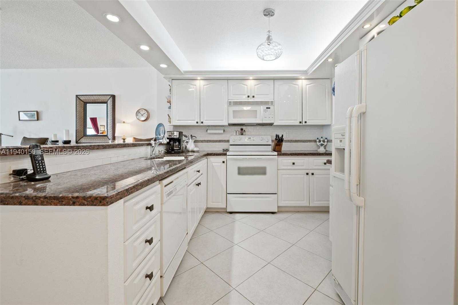 Small Image of 3725 SOUTH OCEAN DR #1214, Hollywood Number 12