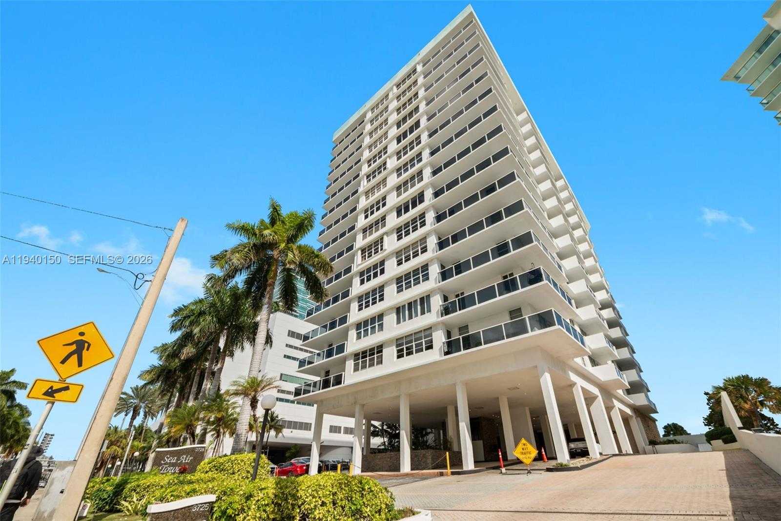 Small Image of 3725 SOUTH OCEAN DR #1214, Hollywood Number 4