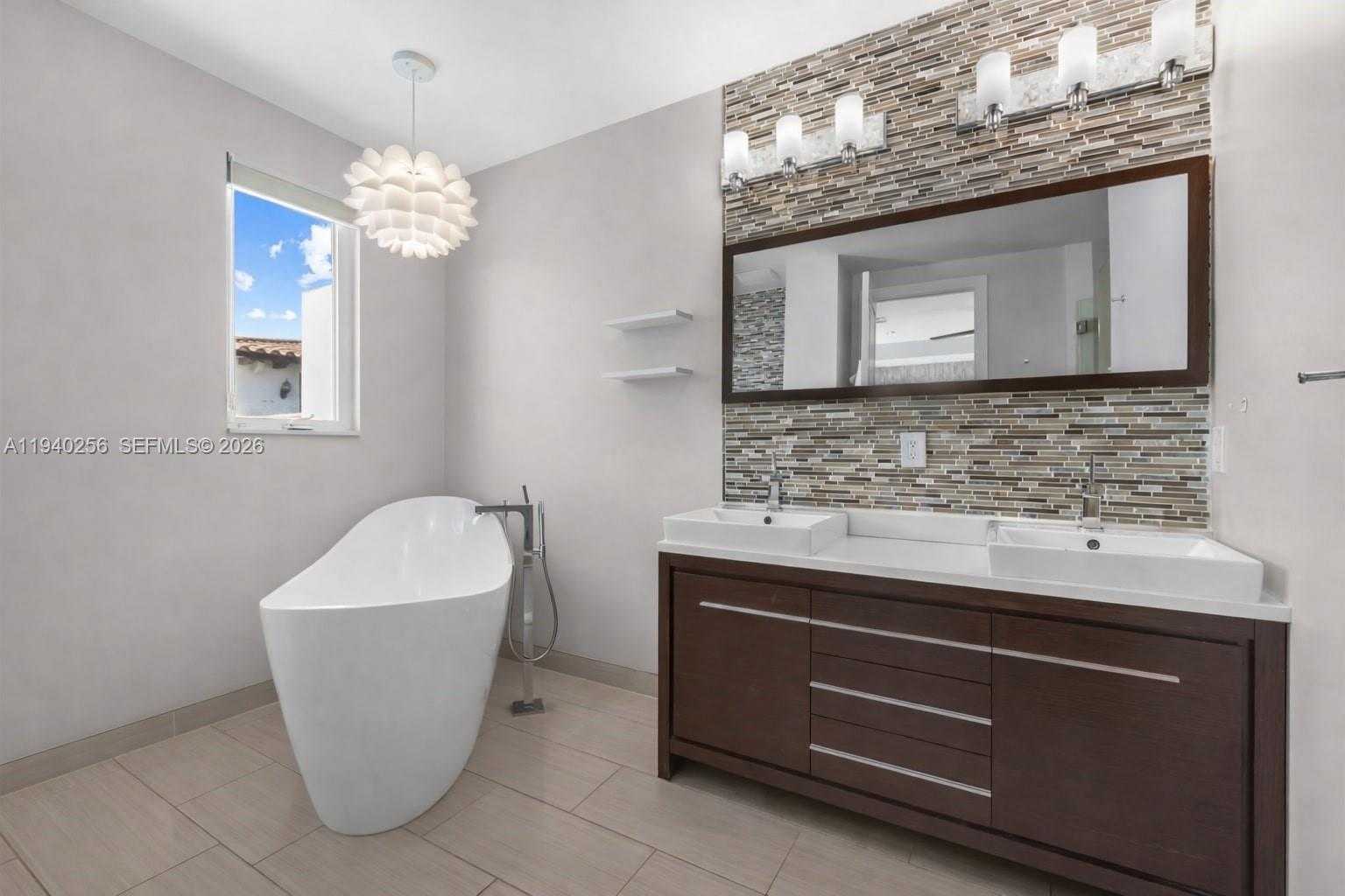 Small Image of 1317 NORTH EAST 2ND ST, Fort Lauderdale Number 14