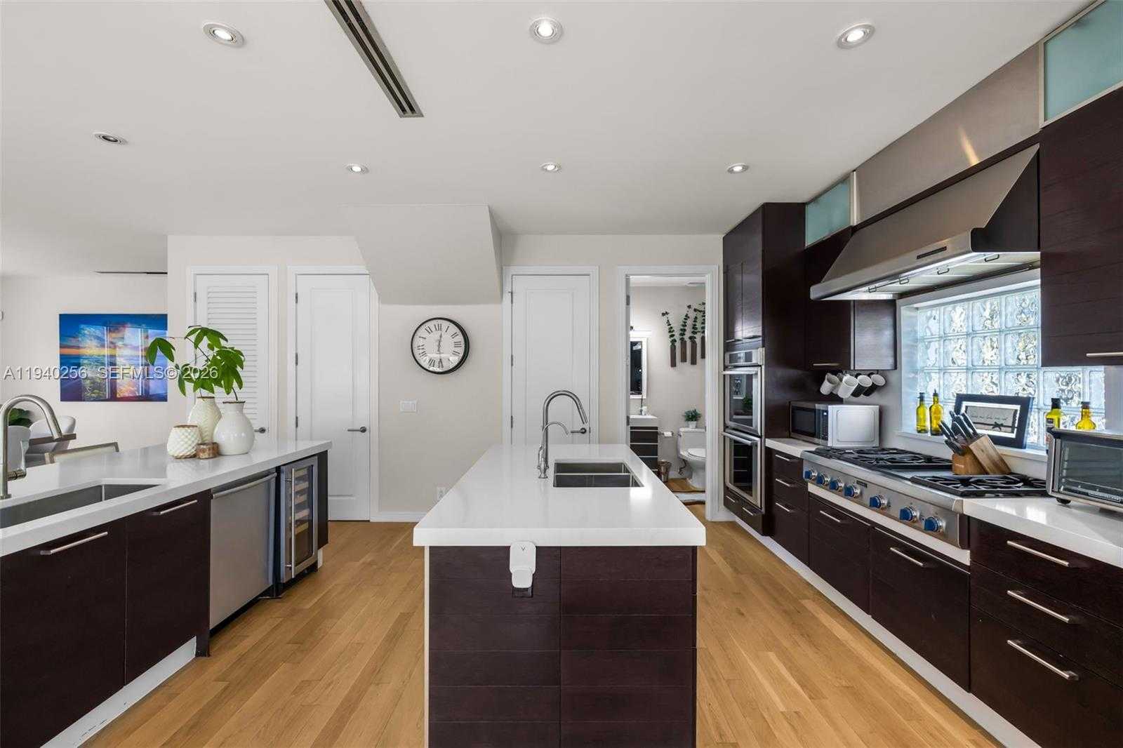 Small Image of 1317 NORTH EAST 2ND ST, Fort Lauderdale Number 6