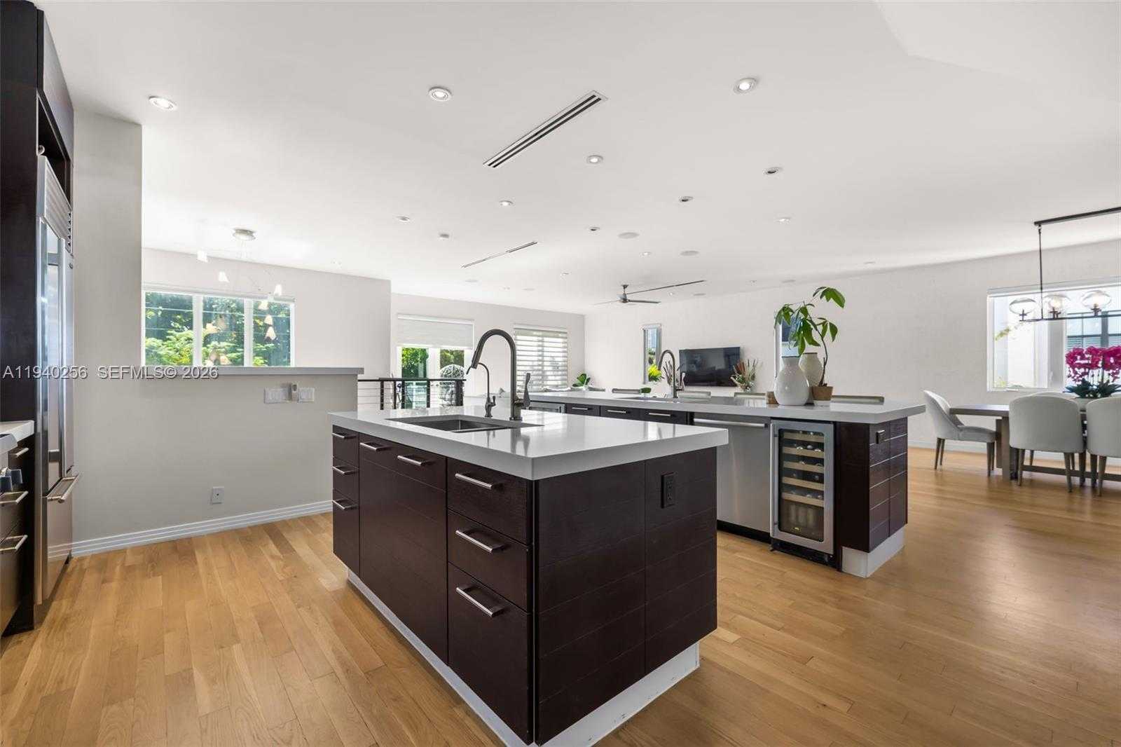 Small Image of 1317 NORTH EAST 2ND ST, Fort Lauderdale Number 7