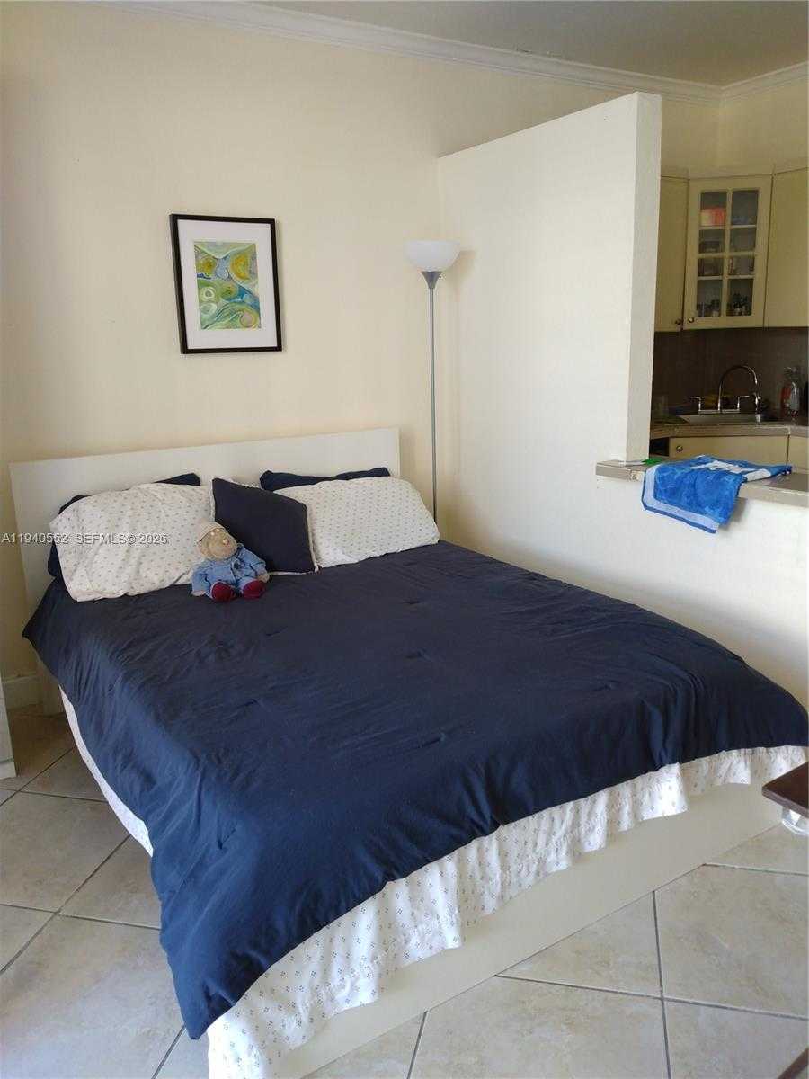Small Image of 700 BILTMORE WAY #216, Coral Gables Number 5