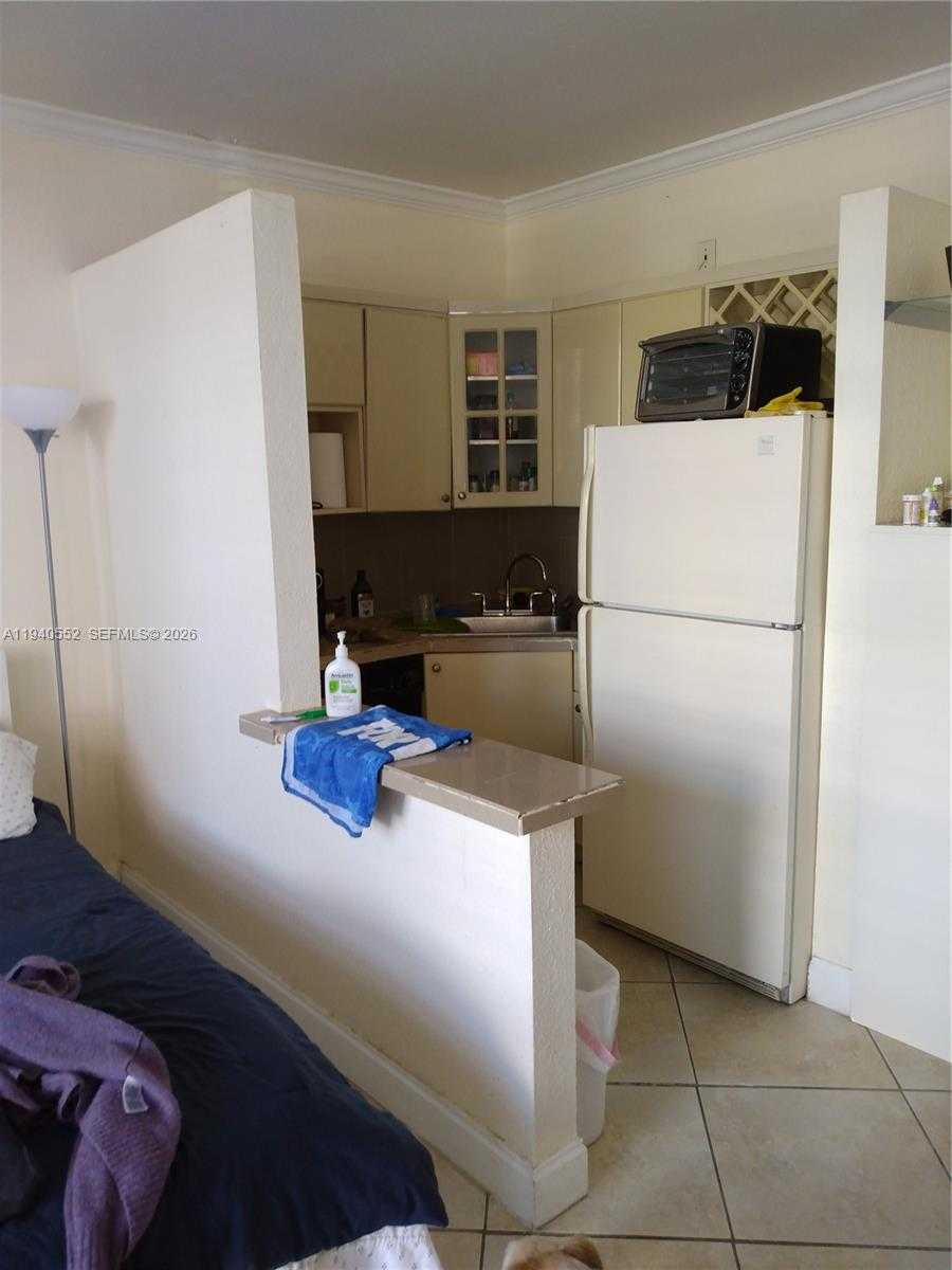 Small Image of 700 BILTMORE WAY #216, Coral Gables Number 7