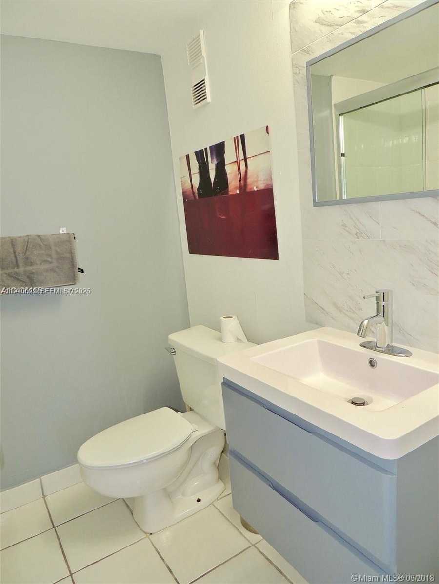 Small Image of 710 WASHINGTON AVE #522, Miami Beach Number 13