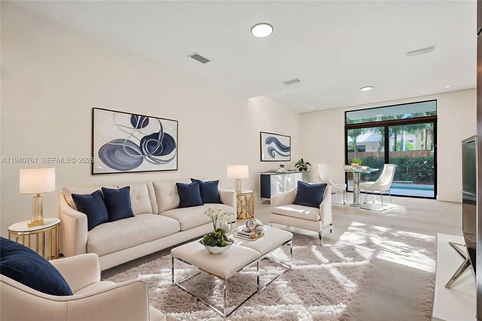 Small Image of 3071 HIBISCUS ST, Miami Number 13