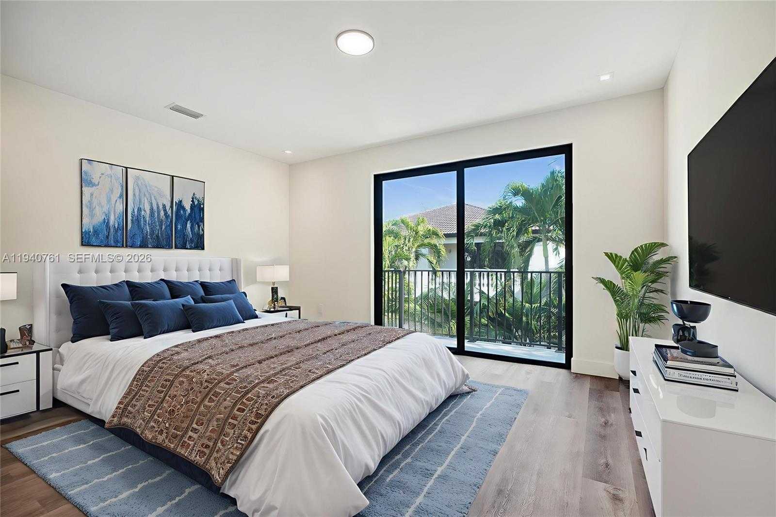 Small Image of 3071 HIBISCUS ST, Miami Number 4