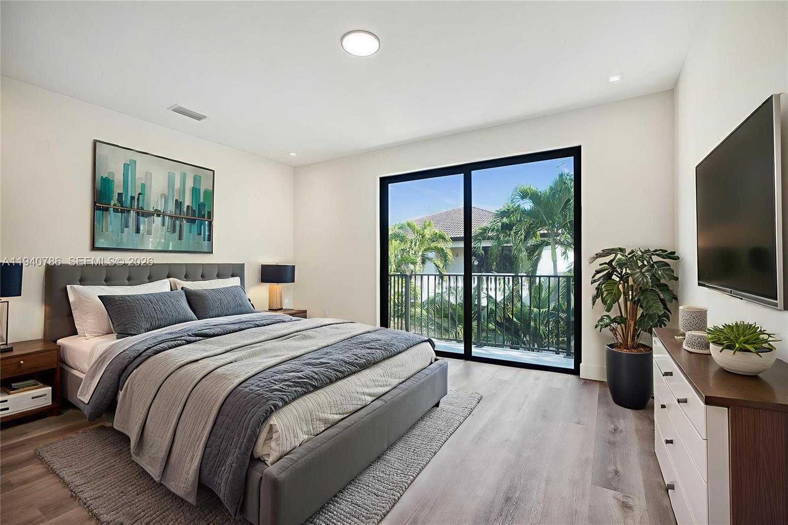 Small Image of 3073 HIBISCUS ST, Miami Number 6