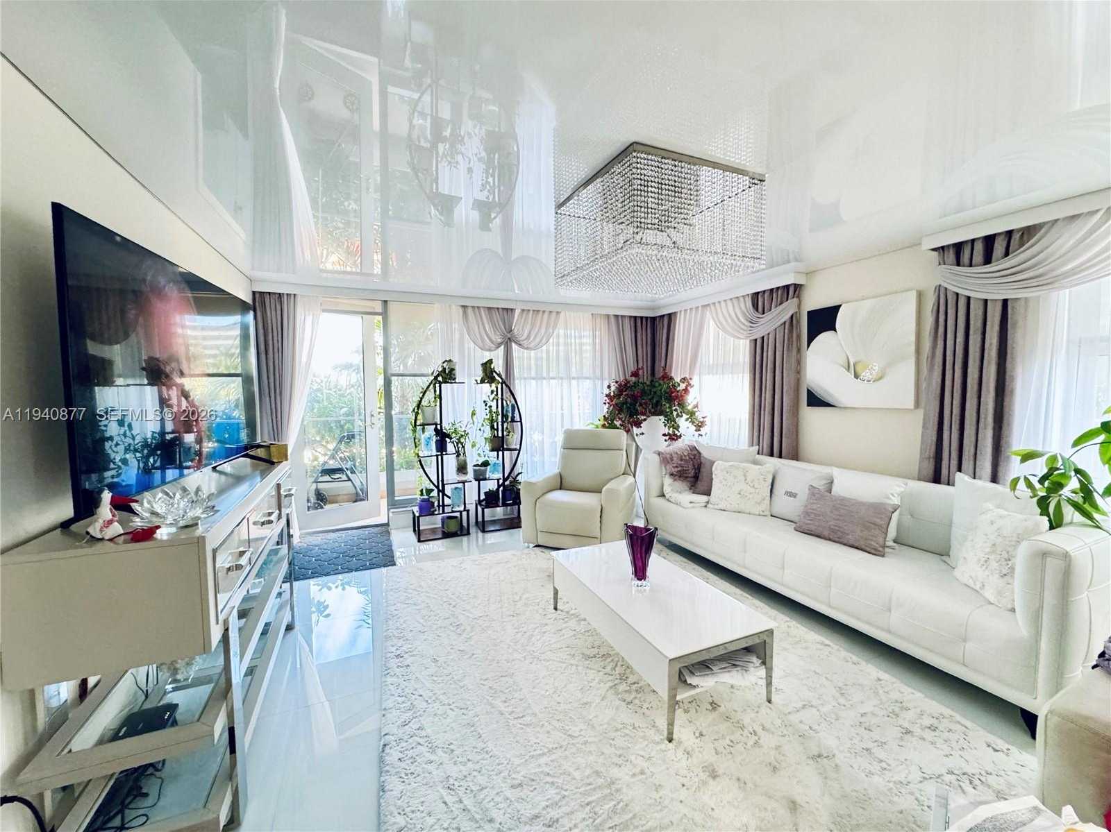 Small Image of 1912 SOUTH OCEAN DR #2C, Hallandale Beach Number 1