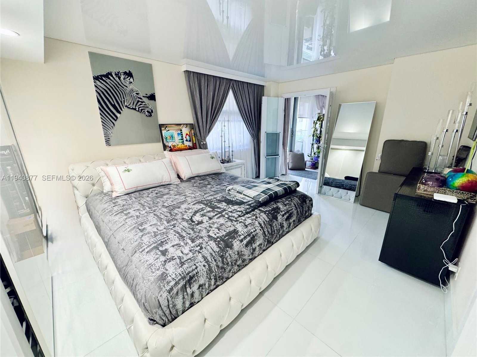 Small Image of 1912 SOUTH OCEAN DR #2C, Hallandale Beach Number 14