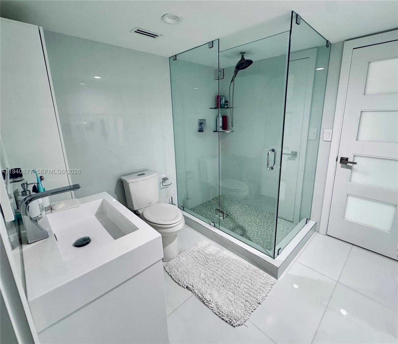 Small Image of 1912 SOUTH OCEAN DR #2C, Hallandale Beach Number 16