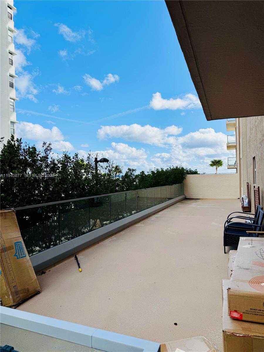 Small Image of 1912 SOUTH OCEAN DR #2C, Hallandale Beach Number 19