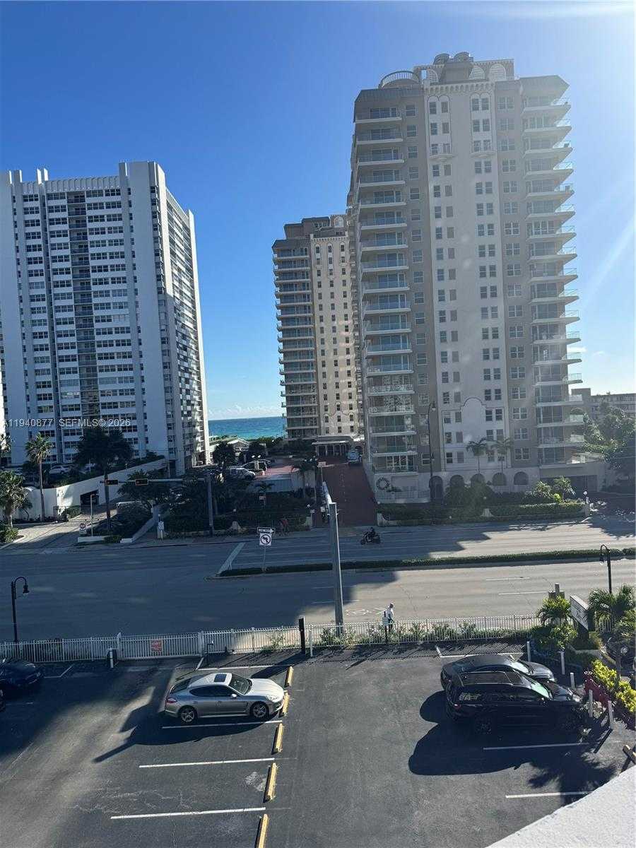 Small Image of 1912 SOUTH OCEAN DR #2C, Hallandale Beach Number 24
