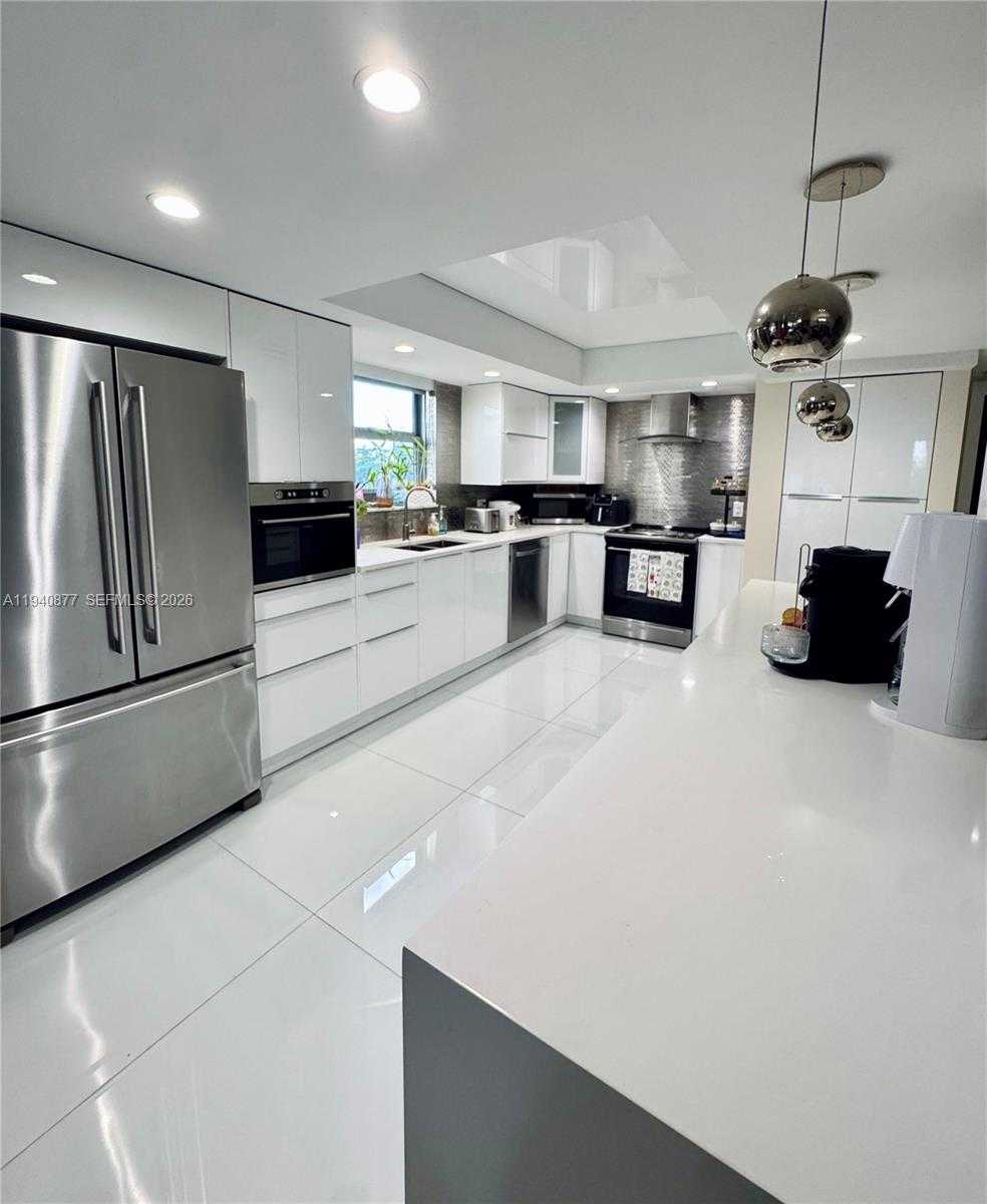 Small Image of 1912 SOUTH OCEAN DR #2C, Hallandale Beach Number 6