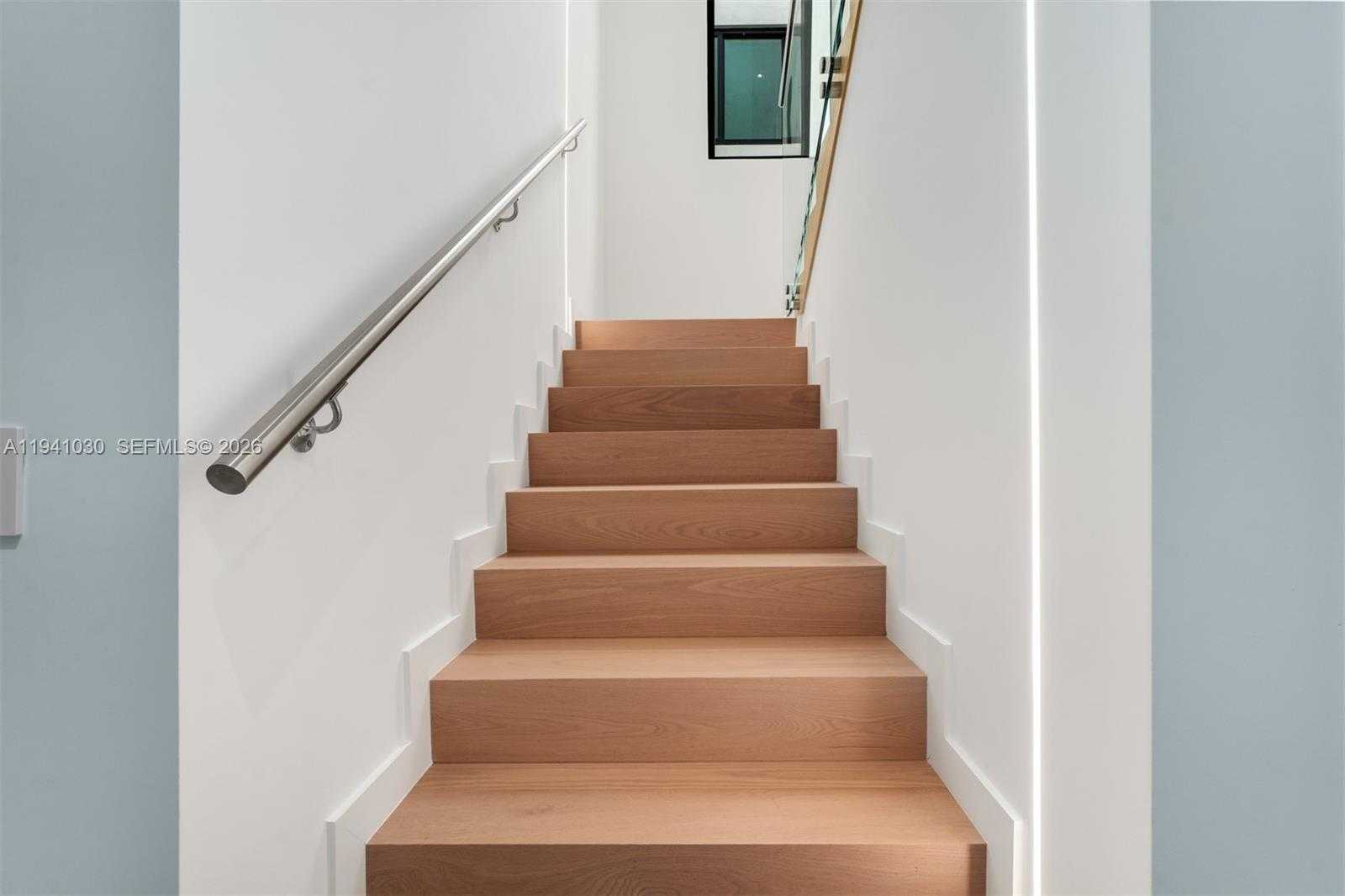 Small Image of 3067 HIBISCUS ST, Miami Number 10