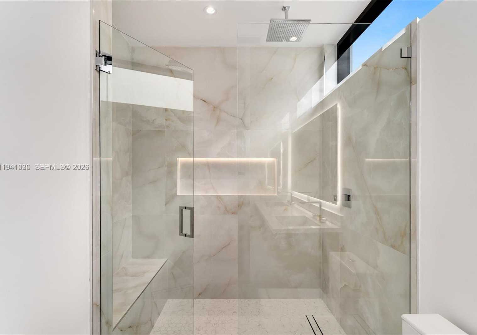 Small Image of 3067 HIBISCUS ST, Miami Number 16