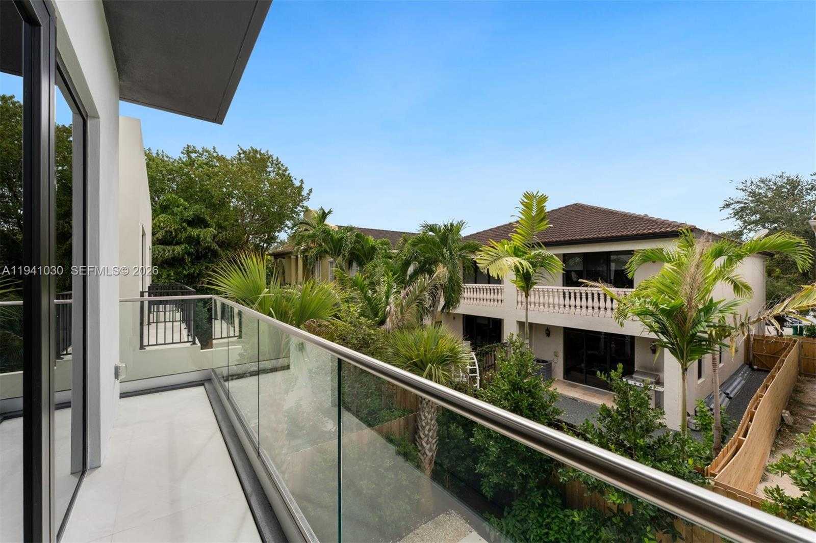 Small Image of 3067 HIBISCUS ST, Miami Number 17