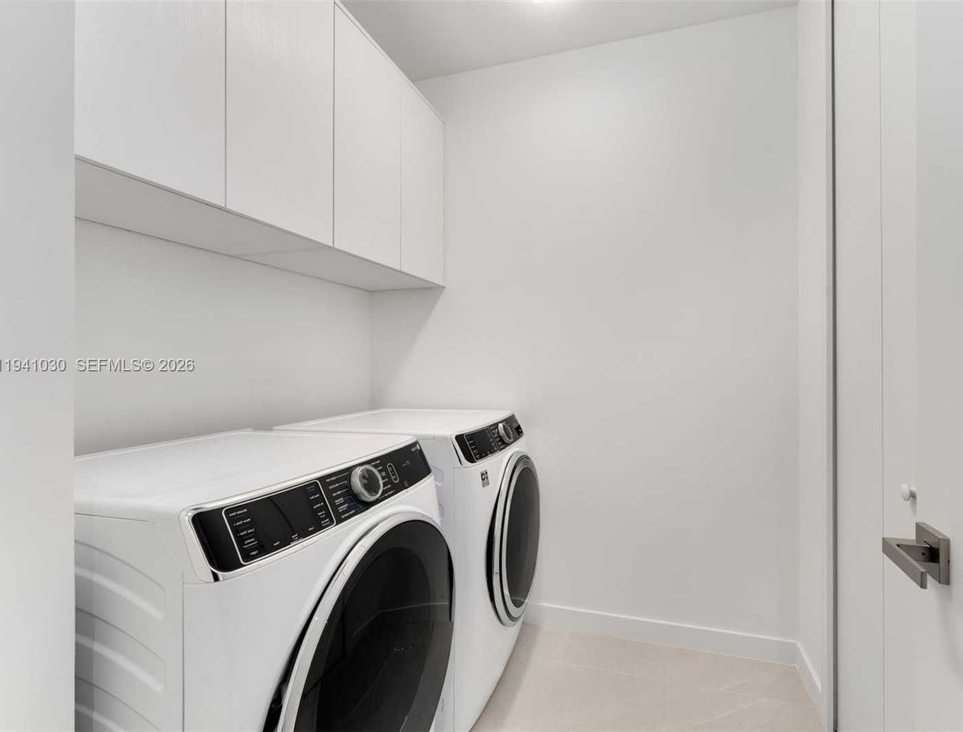 Small Image of 3067 HIBISCUS ST, Miami Number 23