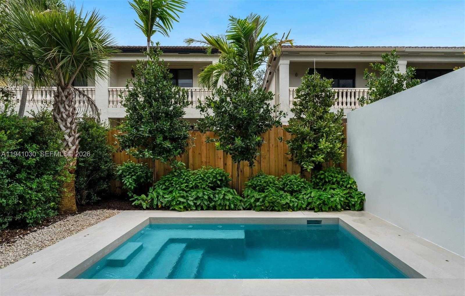 Small Image of 3067 HIBISCUS ST, Miami Number 26
