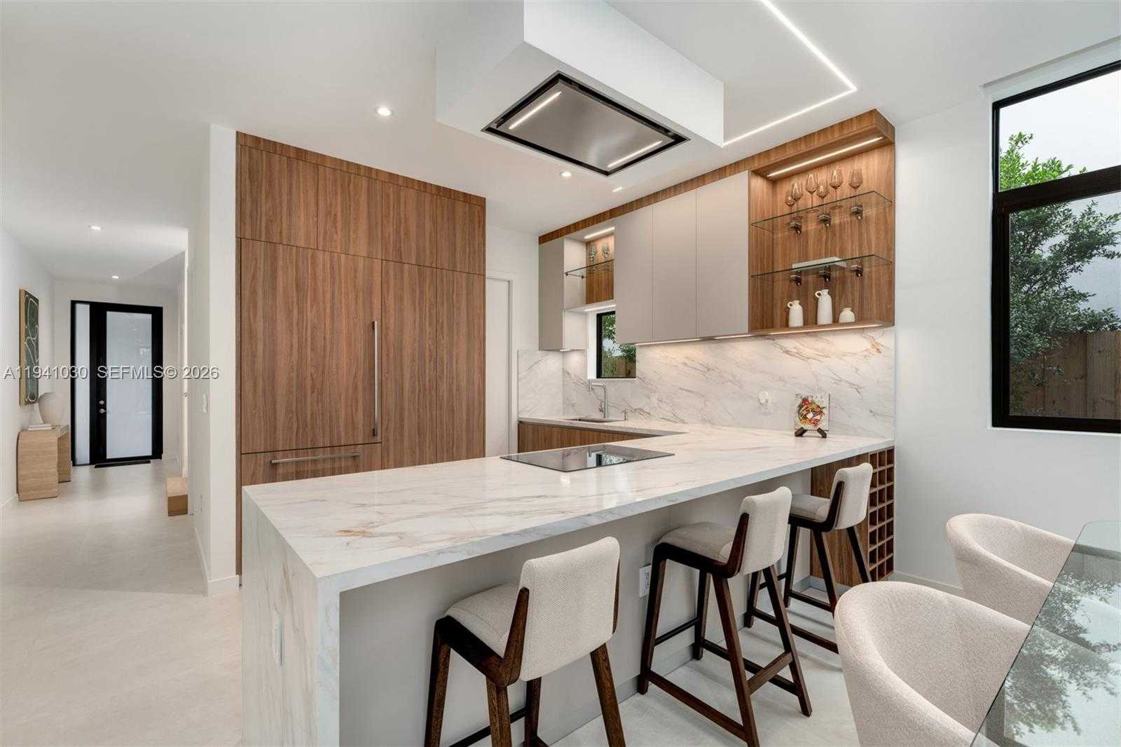 Small Image of 3067 HIBISCUS ST, Miami Number 5