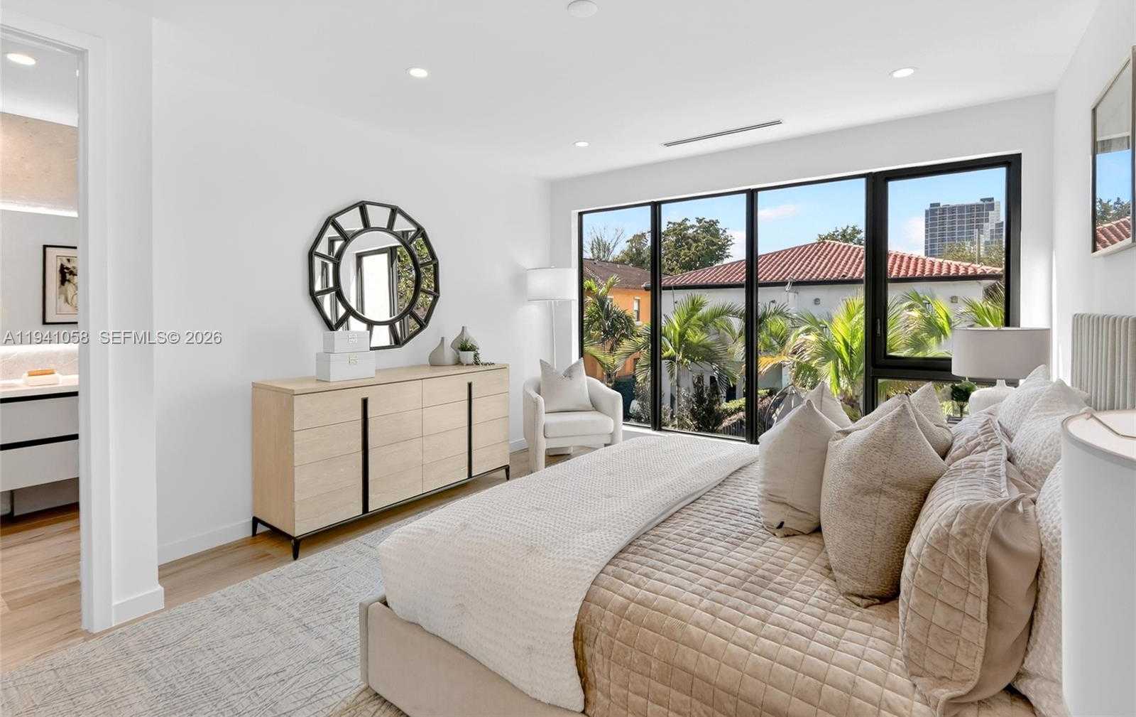 Small Image of 3084 INDIANA ST, Miami Number 11