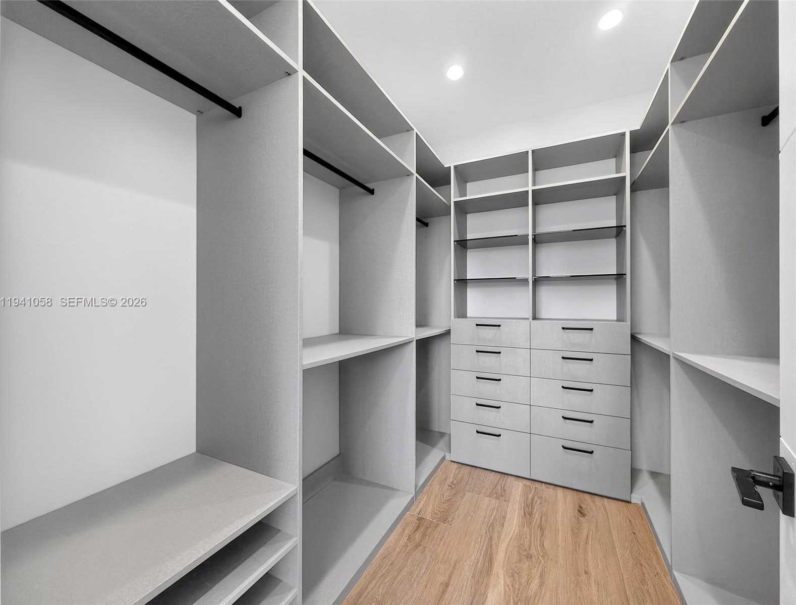 Small Image of 3084 INDIANA ST, Miami Number 13