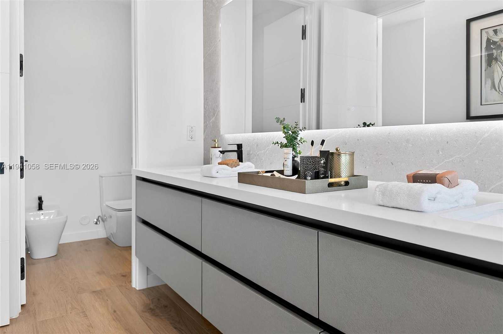 Small Image of 3084 INDIANA ST, Miami Number 15