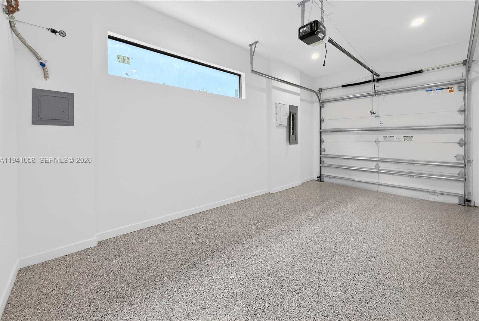 Small Image of 3084 INDIANA ST, Miami Number 25