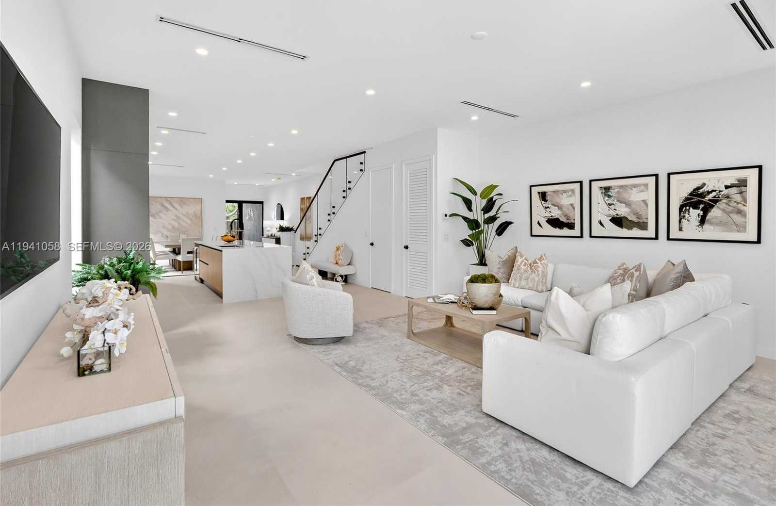 Small Image of 3084 INDIANA ST, Miami Number 7