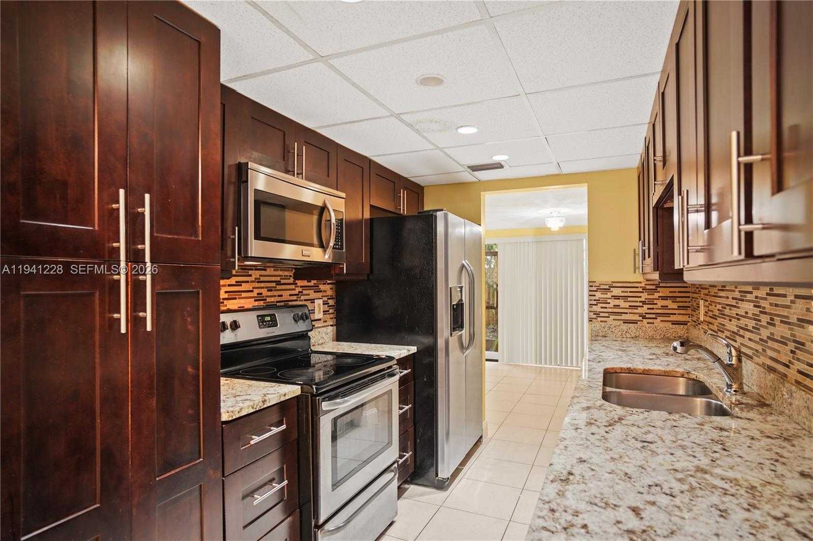 Small Image of 8011 NORTH WEST 27TH PL, Sunrise Number 2