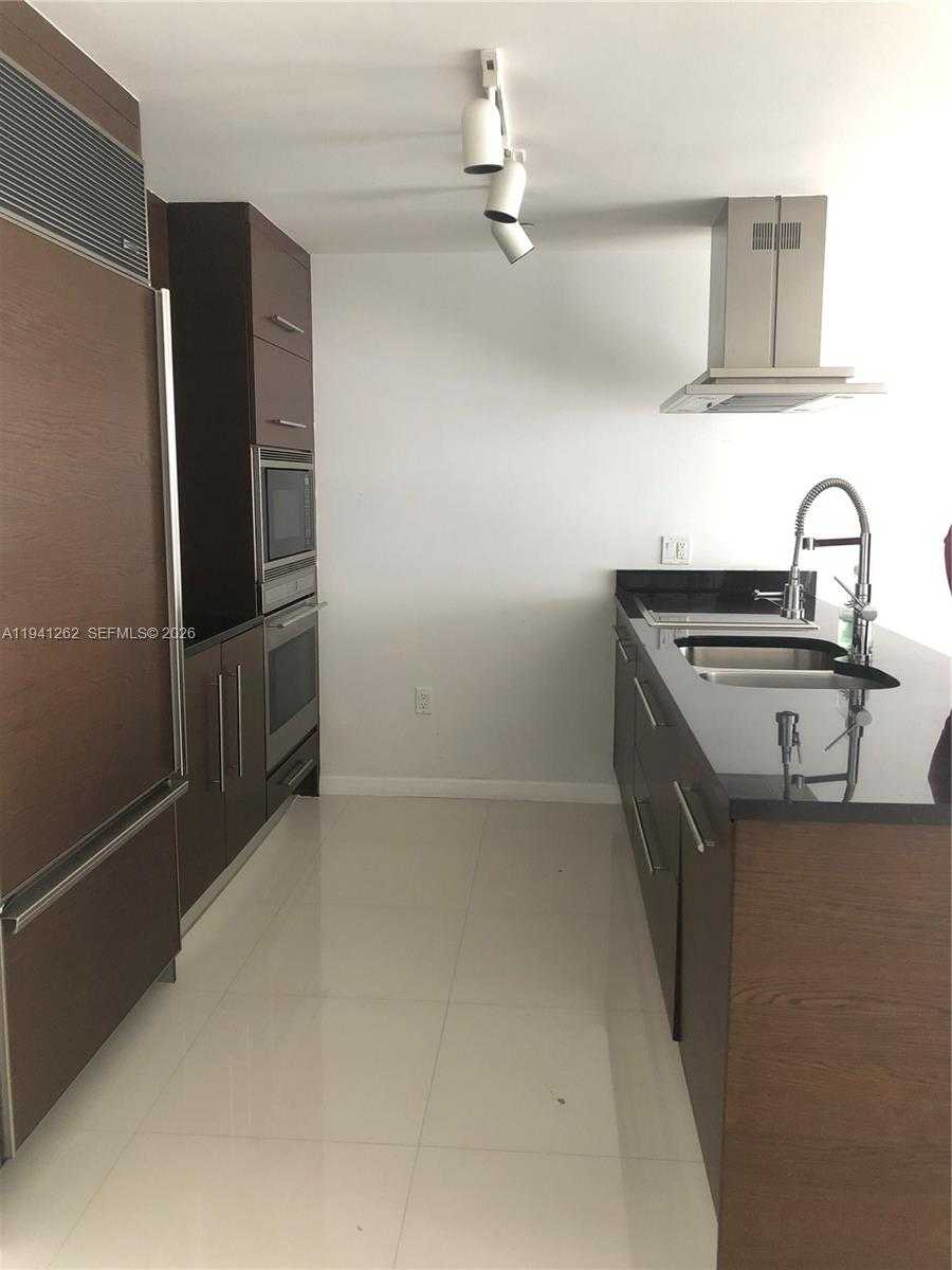 Small Image of 495 BRICKELL AVE #3507, Miami Number 11