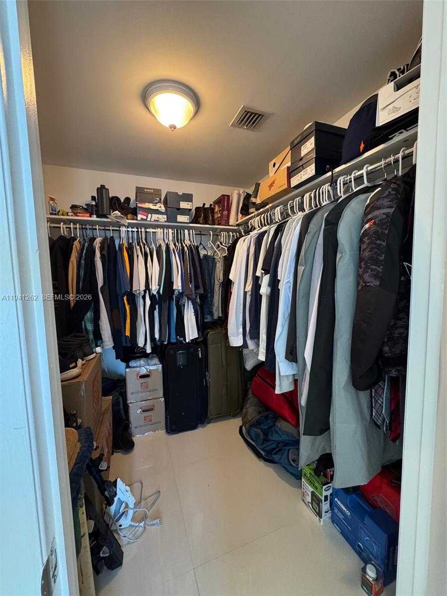 Small Image of 495 BRICKELL AVE #3507, Miami Number 8