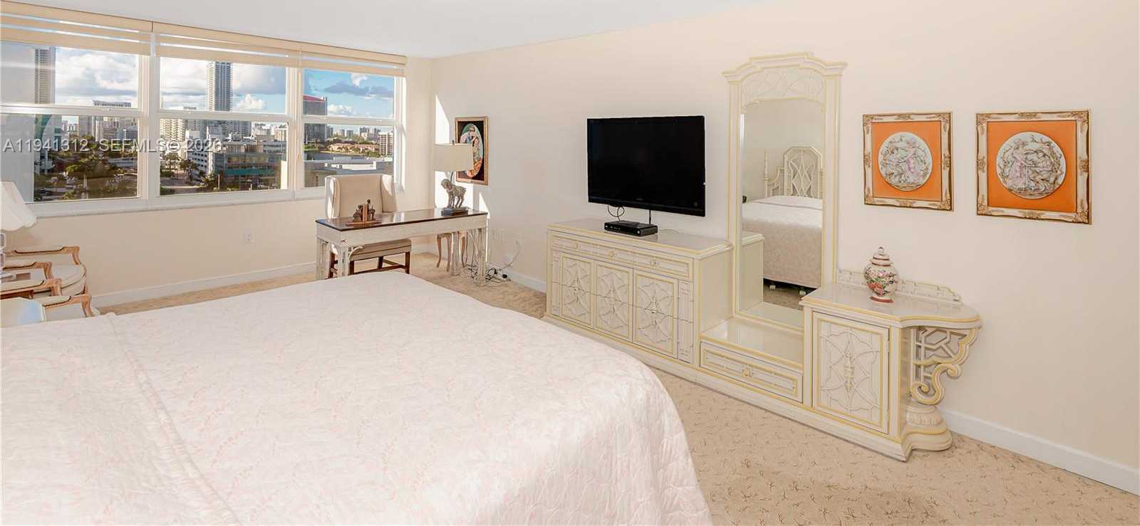 Small Image of 2751 SOUTH OCEAN DR #1108N, Hollywood Number 16