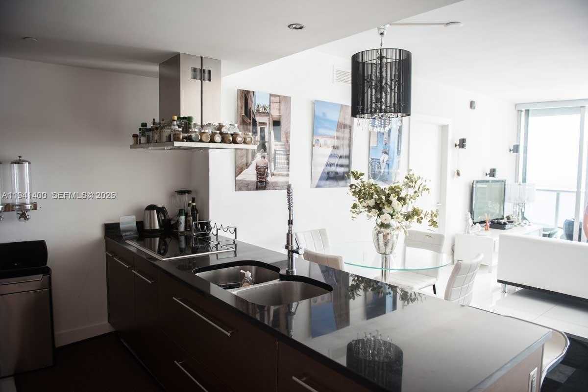 Small Image of 495 BRICKELL AVE #3805, Miami Number 4