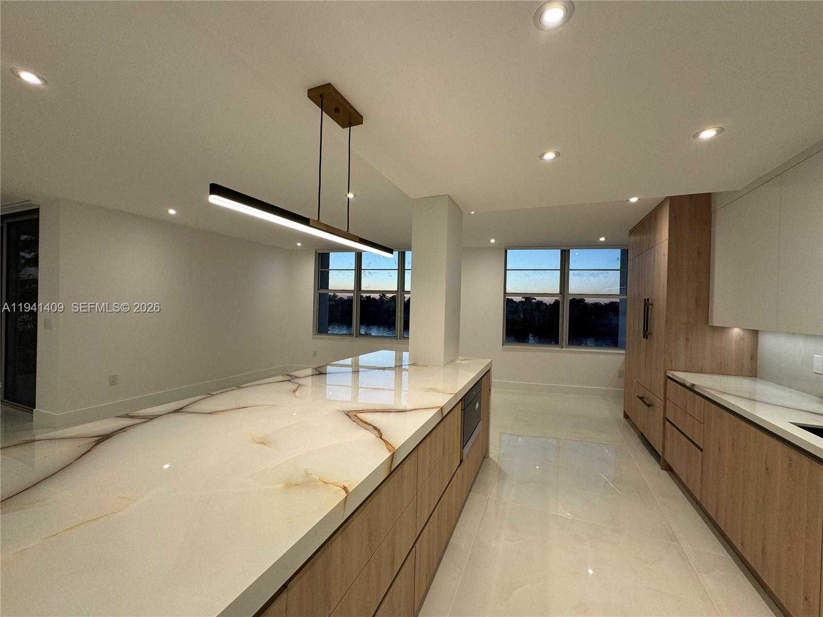 Small Image of Miami Beach Number 13