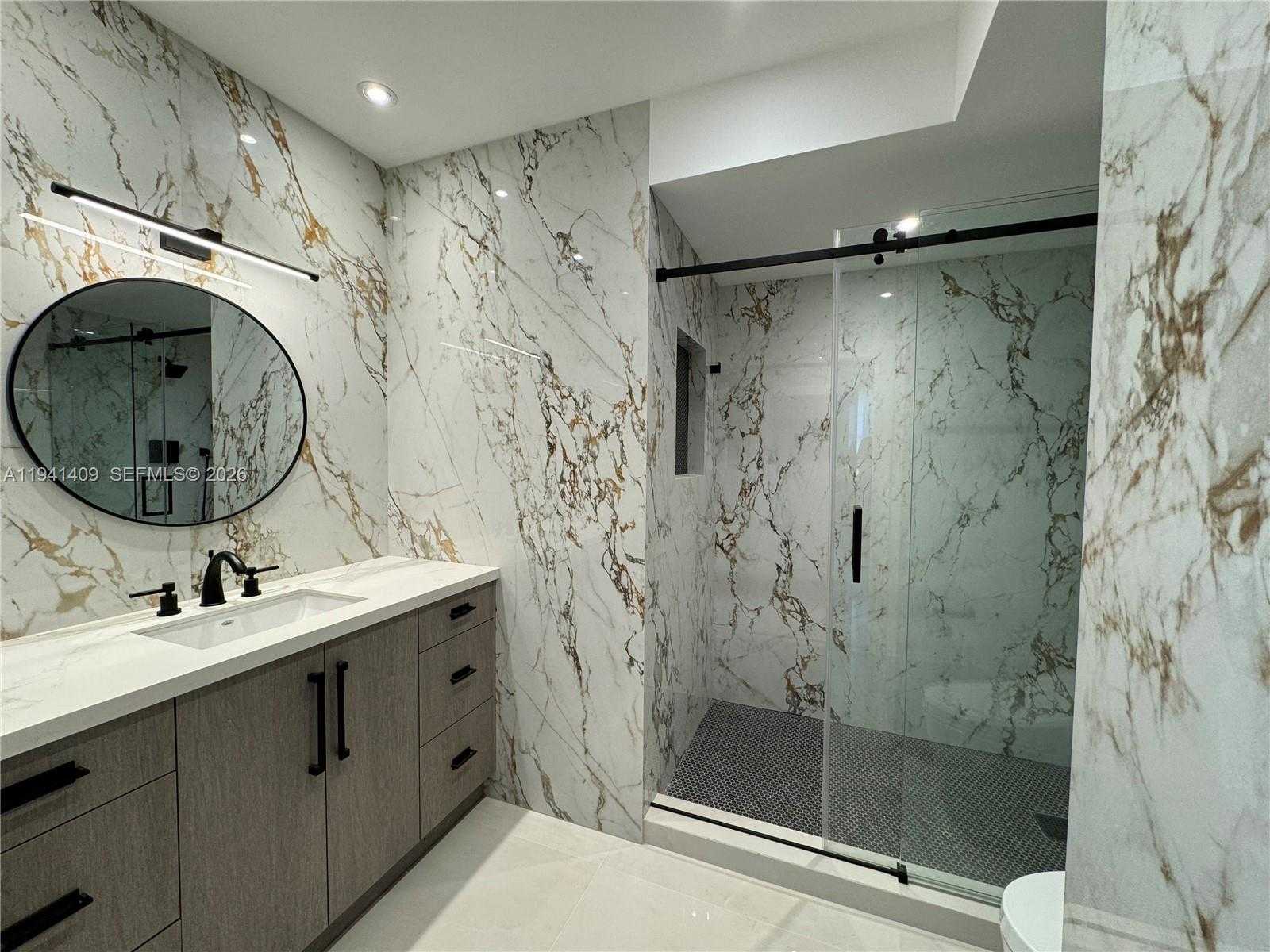 Small Image of Miami Beach Number 41