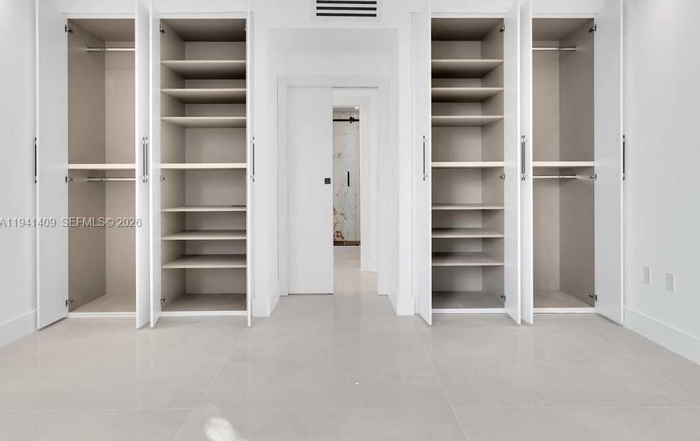 Small Image of Miami Beach Number 46