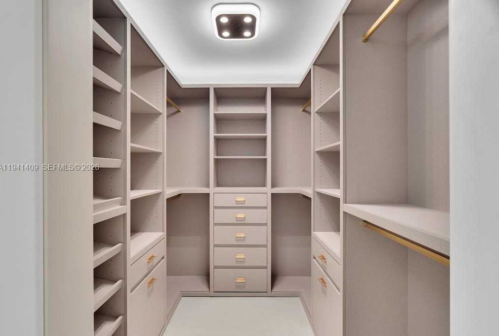 Small Image of Miami Beach Number 50