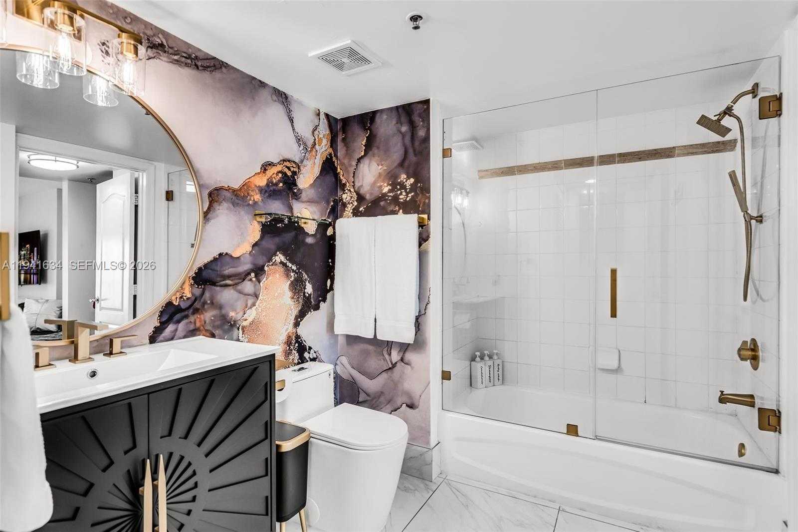 Small Image of 1200 BRICKELL BAY DR #2807, Miami Number 13