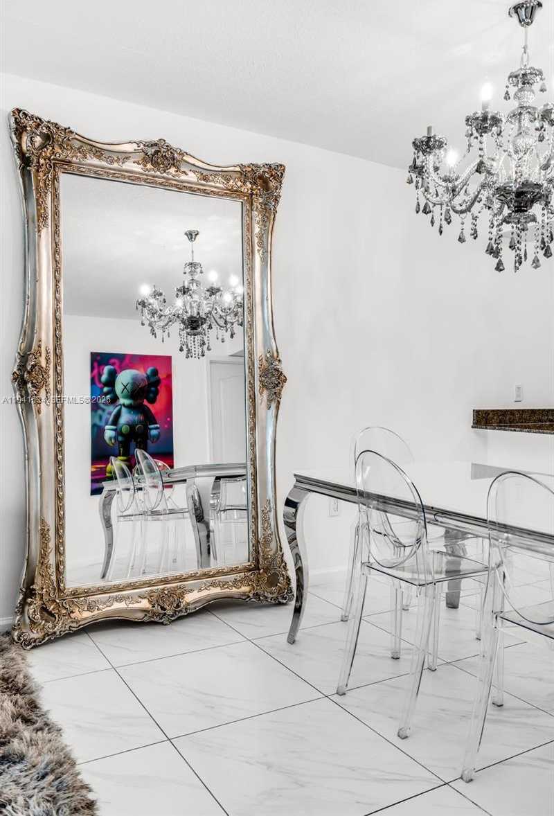 Small Image of 1200 BRICKELL BAY DR #2807, Miami Number 19