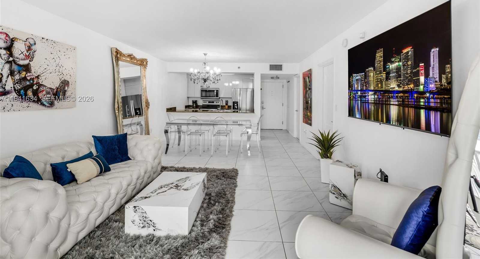 Small Image of 1200 BRICKELL BAY DR #2807, Miami Number 2