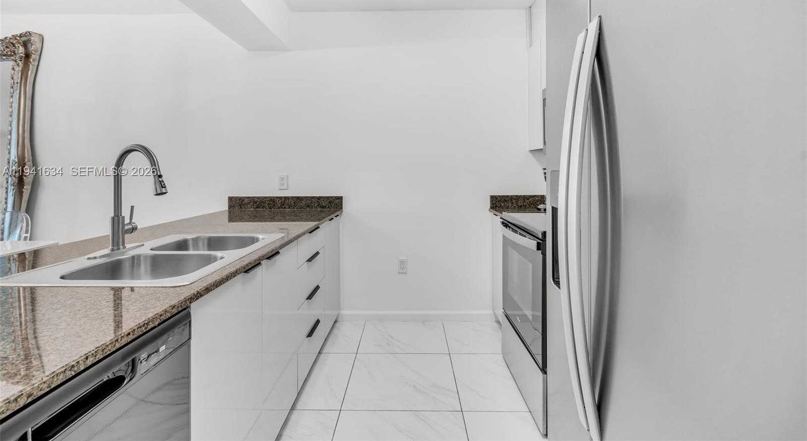 Small Image of 1200 BRICKELL BAY DR #2807, Miami Number 22