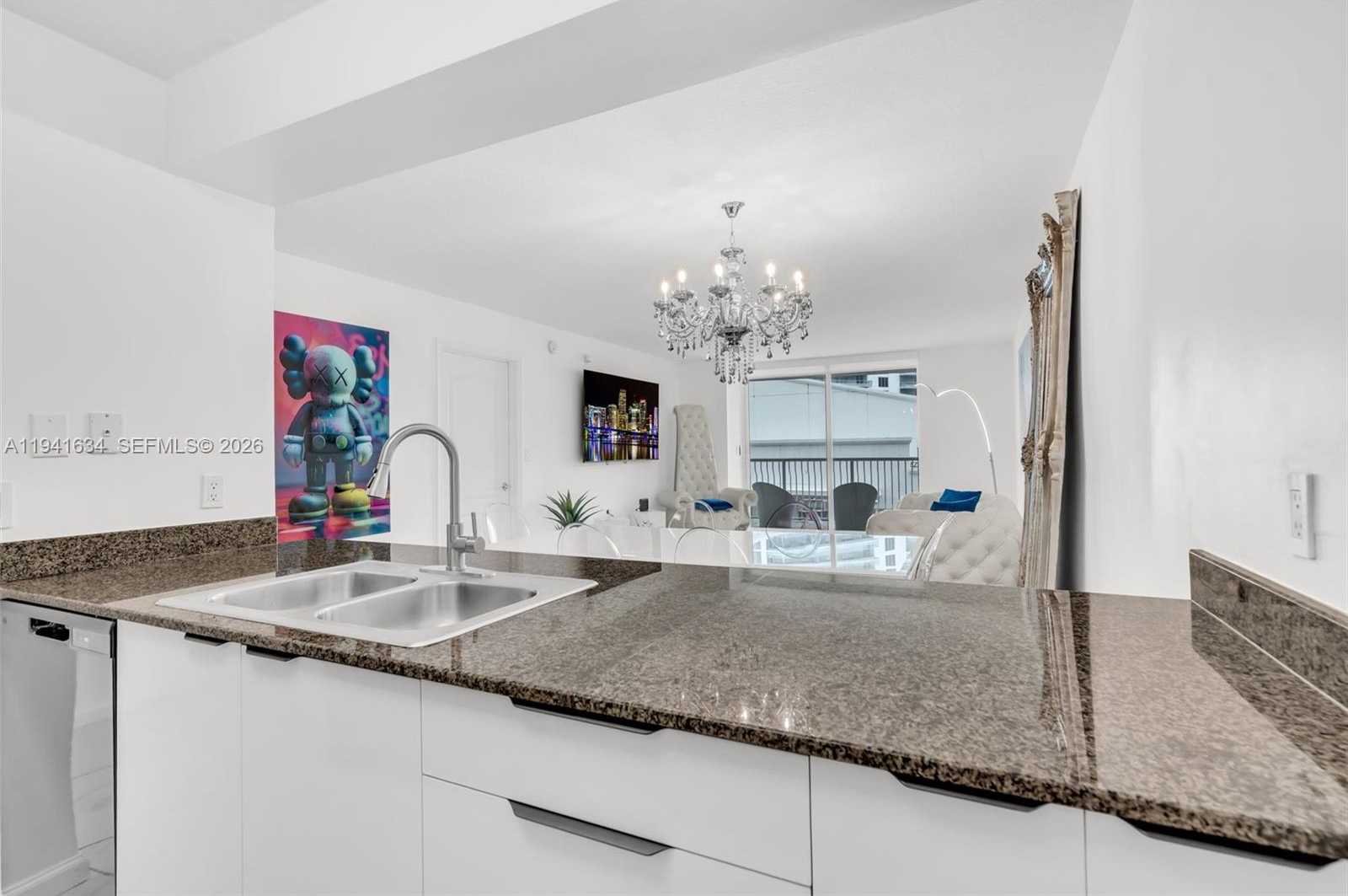 Small Image of 1200 BRICKELL BAY DR #2807, Miami Number 23